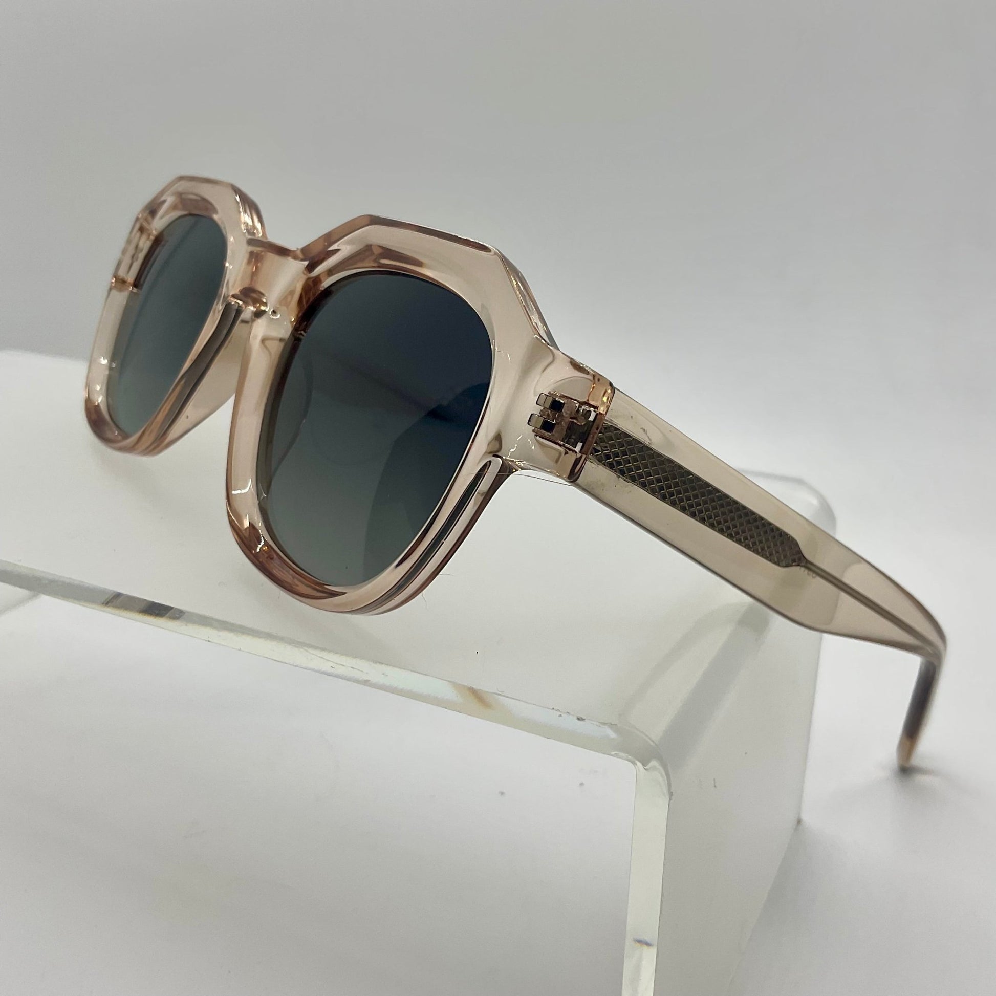 Celeste - Polarised - Expressive Cherry