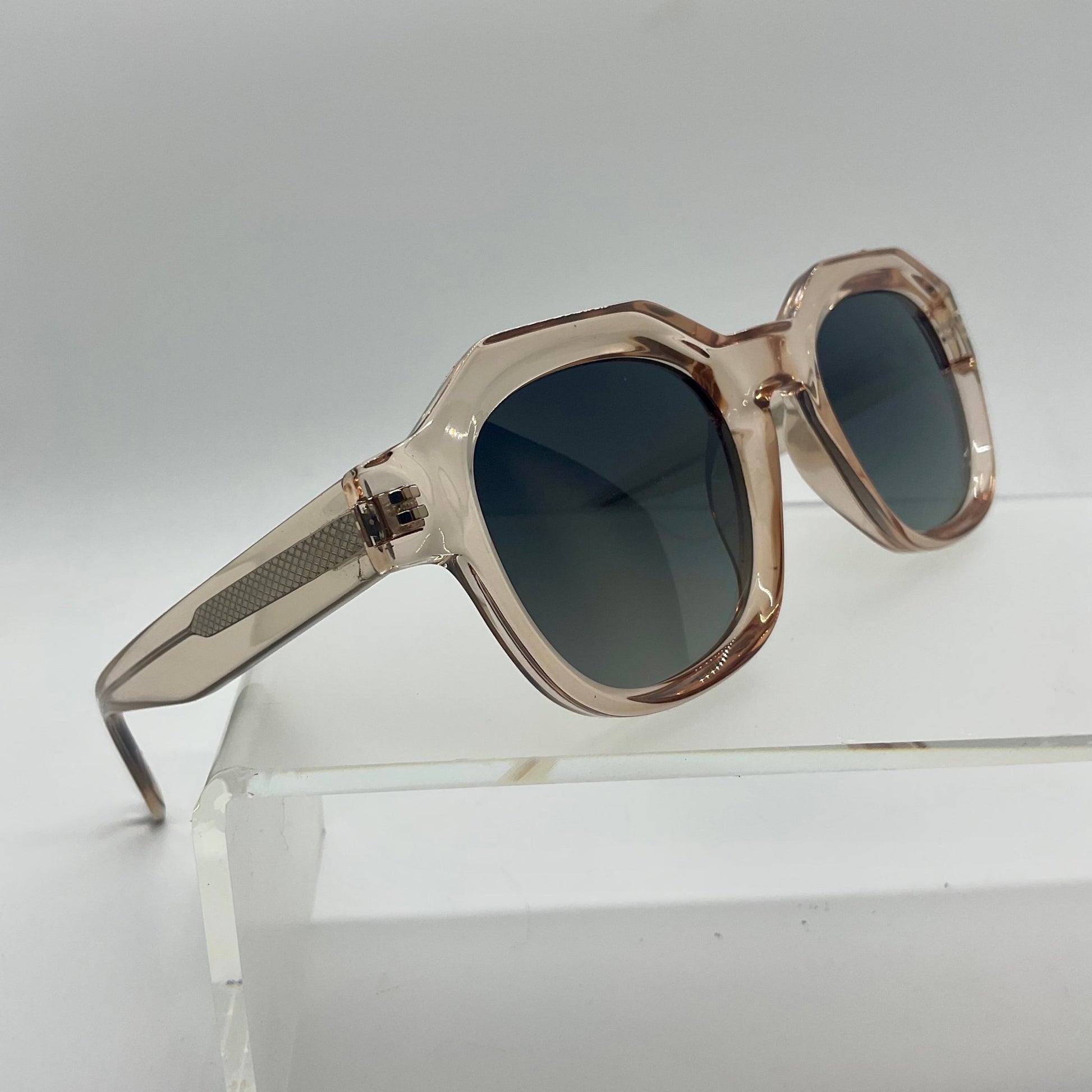 Celeste - Polarised - Expressive Cherry