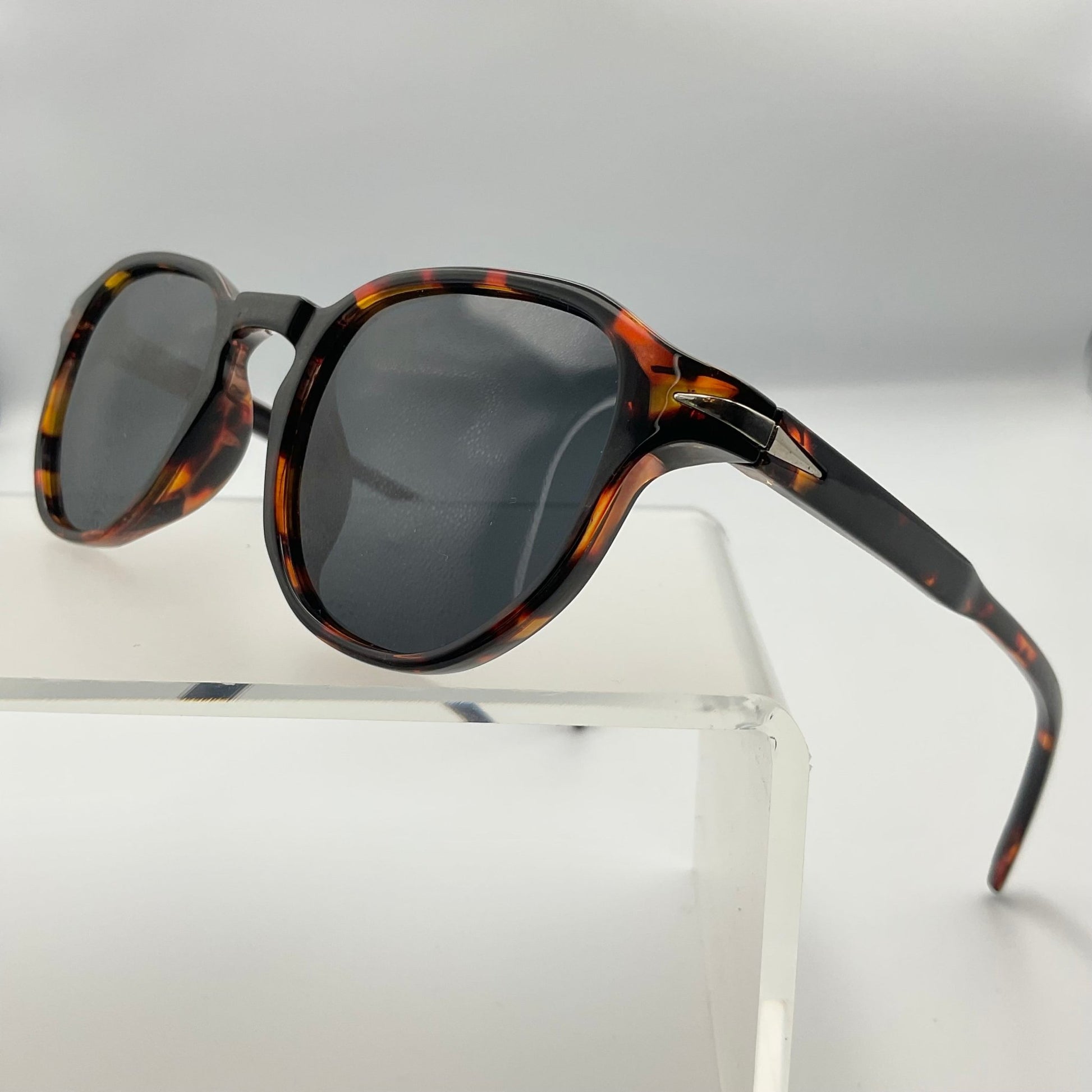 Ezra Frames - Polarised - Expressive Cherry