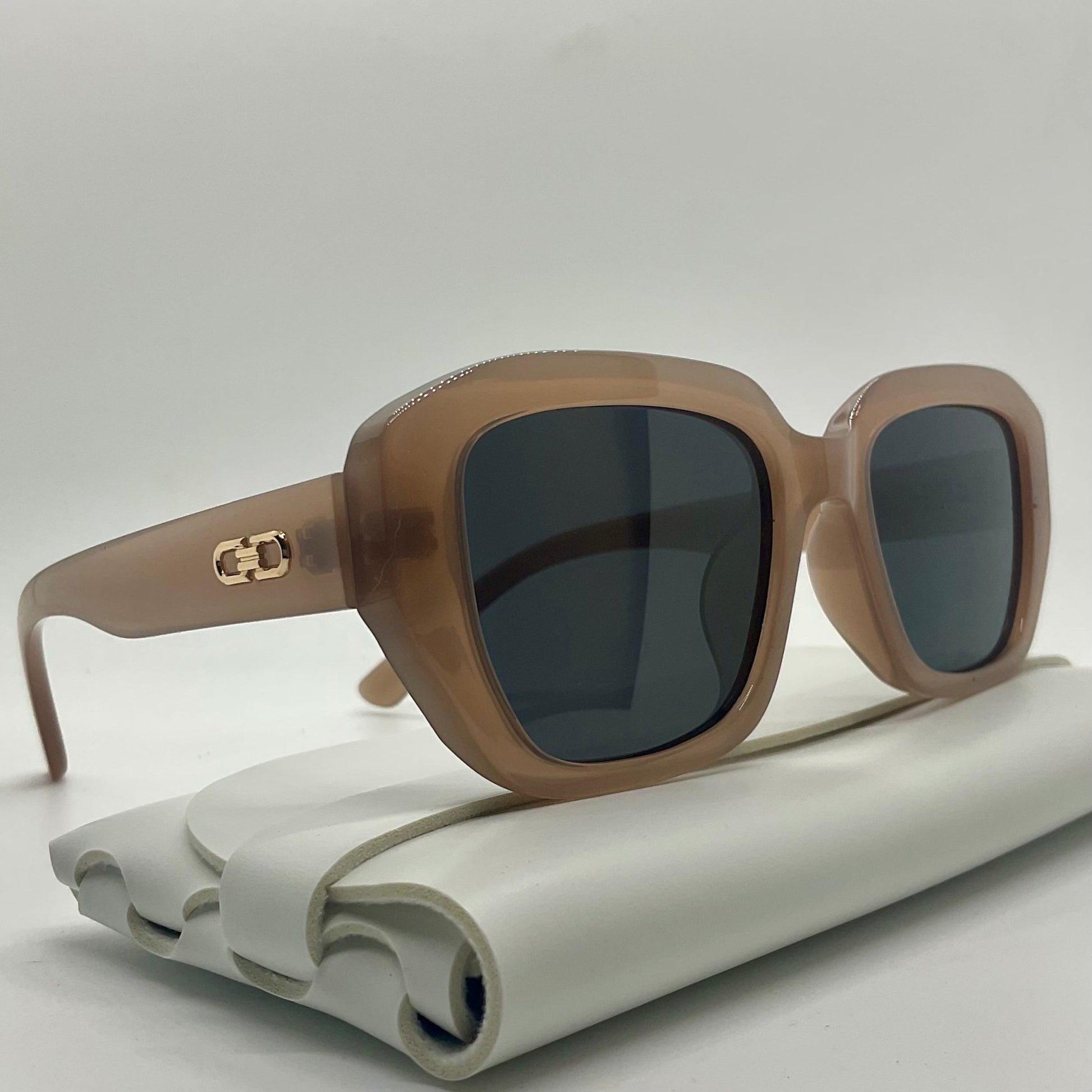 Margot - Polarised - Expressive Cherry