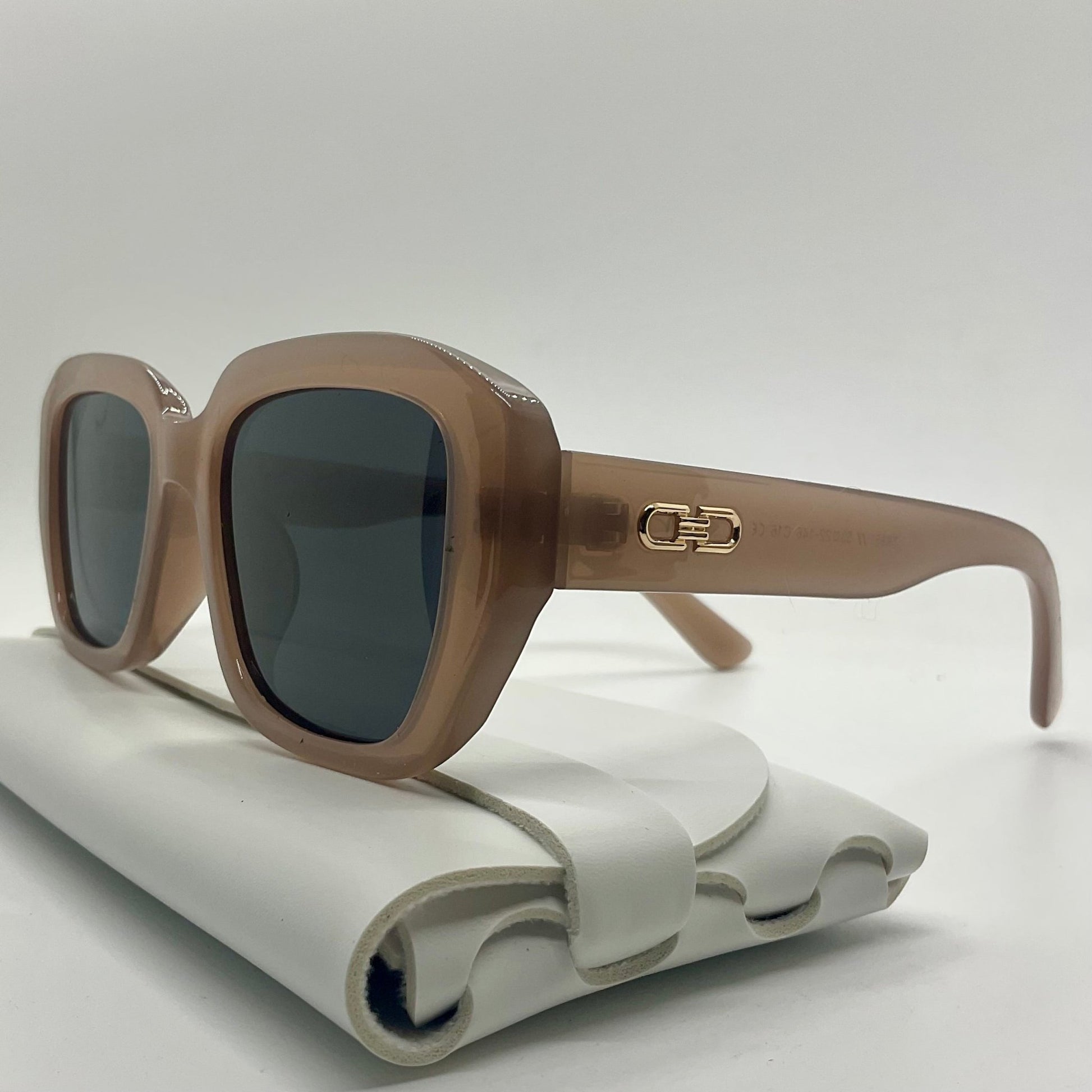 Margot - Polarised - Expressive Cherry