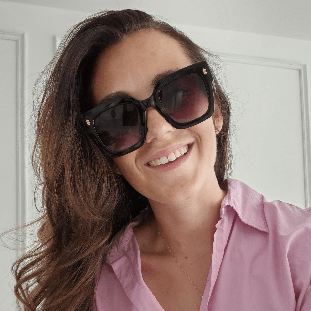 Pamela Frames (Classics) - Expressive Cherry