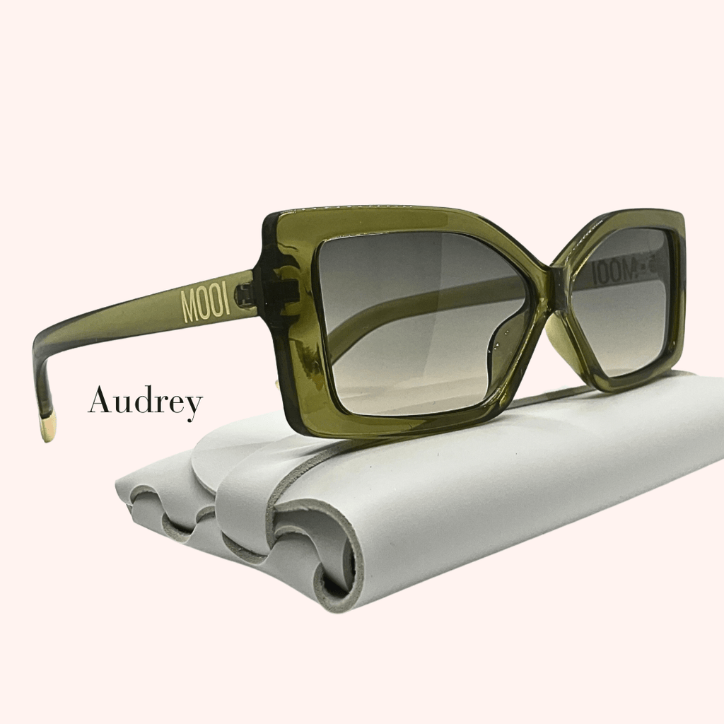Audrey Frame - Expressive Cherry