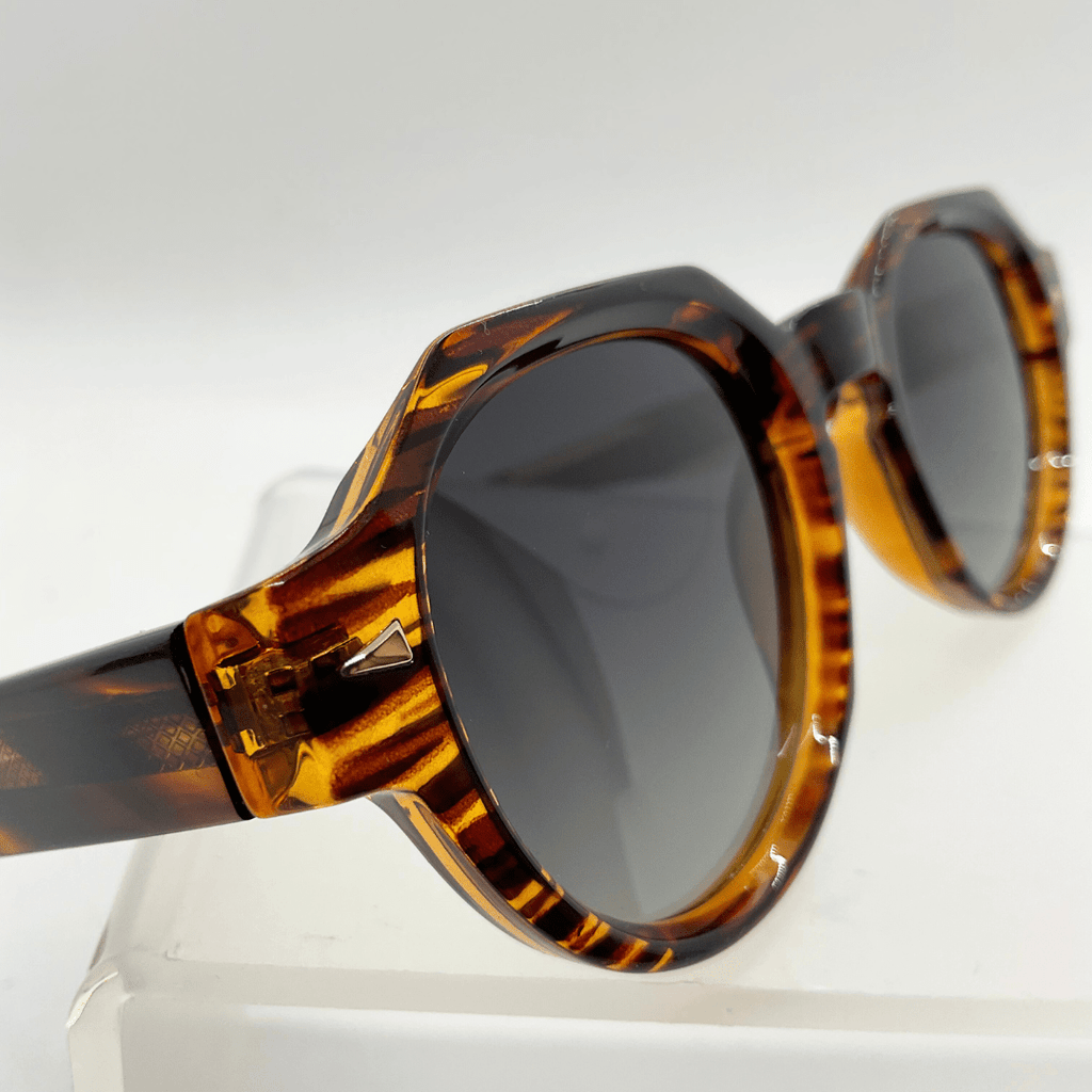 Delphine Frame (Polarised) - Expressive Cherry