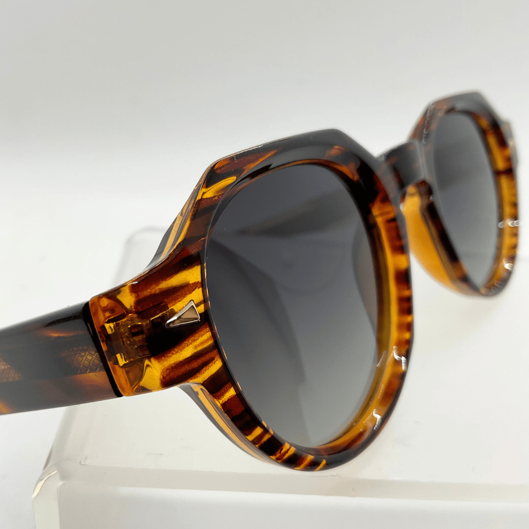 Delphine Frame (Polarised) - Expressive Cherry
