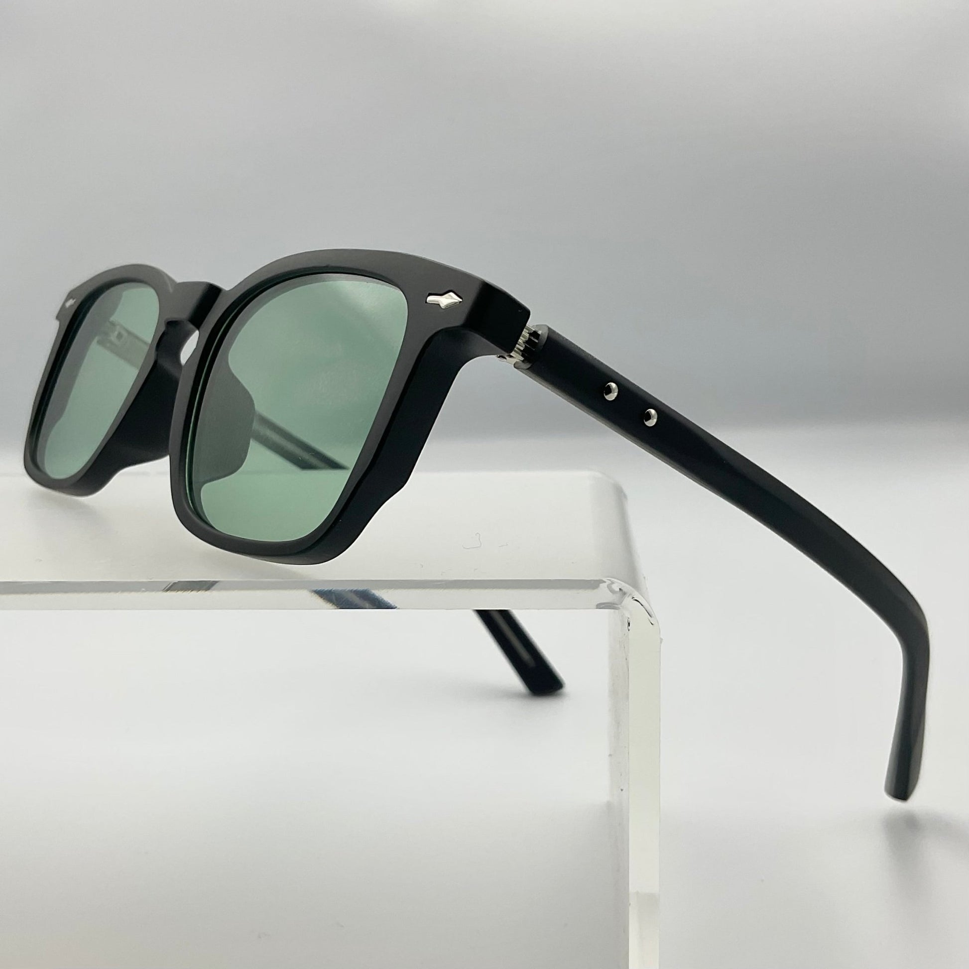 Jordan frame - Expressive Cherry