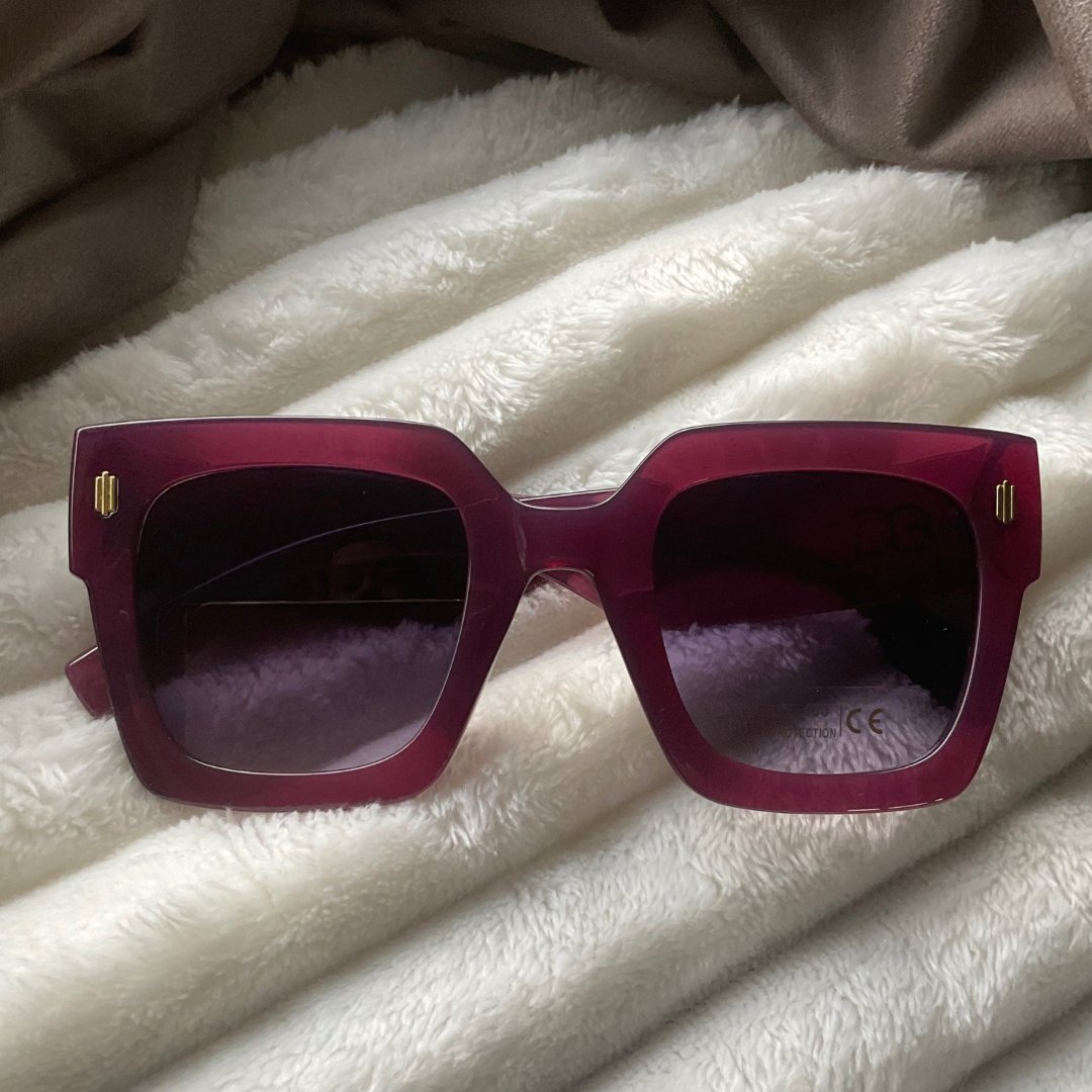 Pamela (Cherry) - Oversized Sunglasses - Expressive Cherry