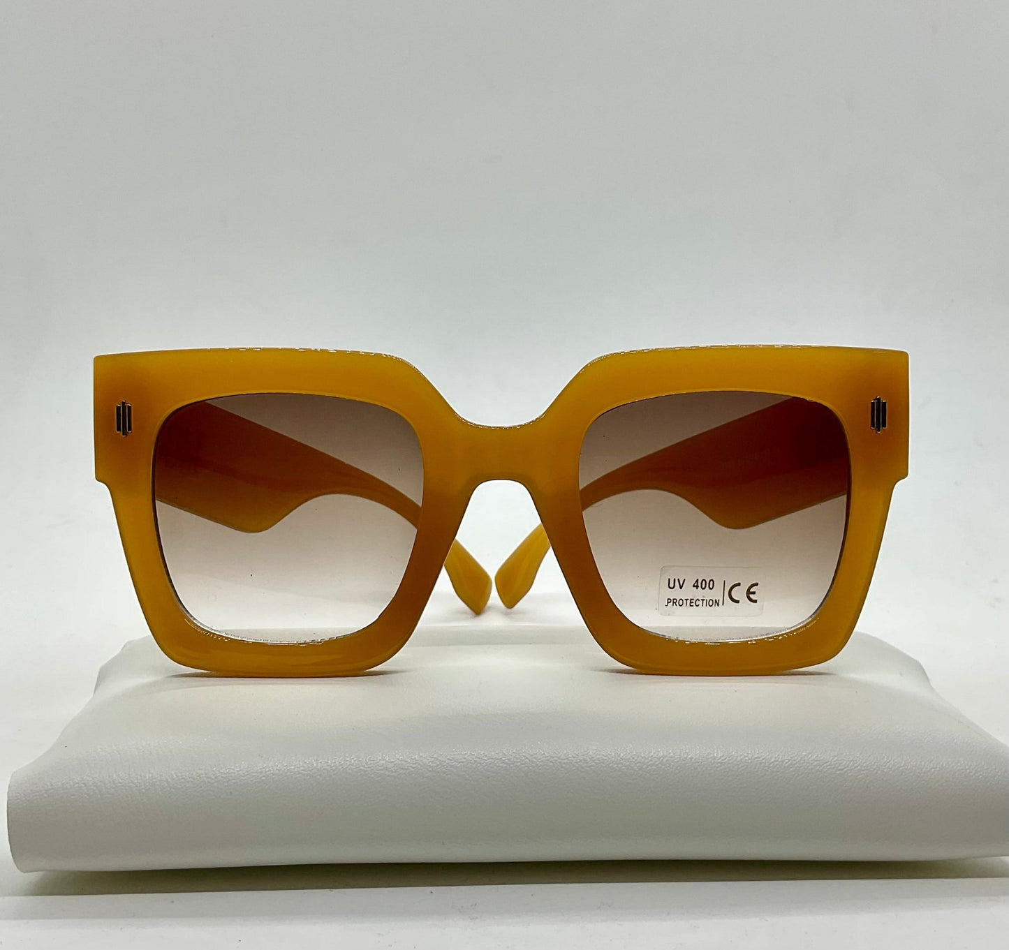 Pamela (Sunset) - Oversized Sunglasses - Expressive Cherry