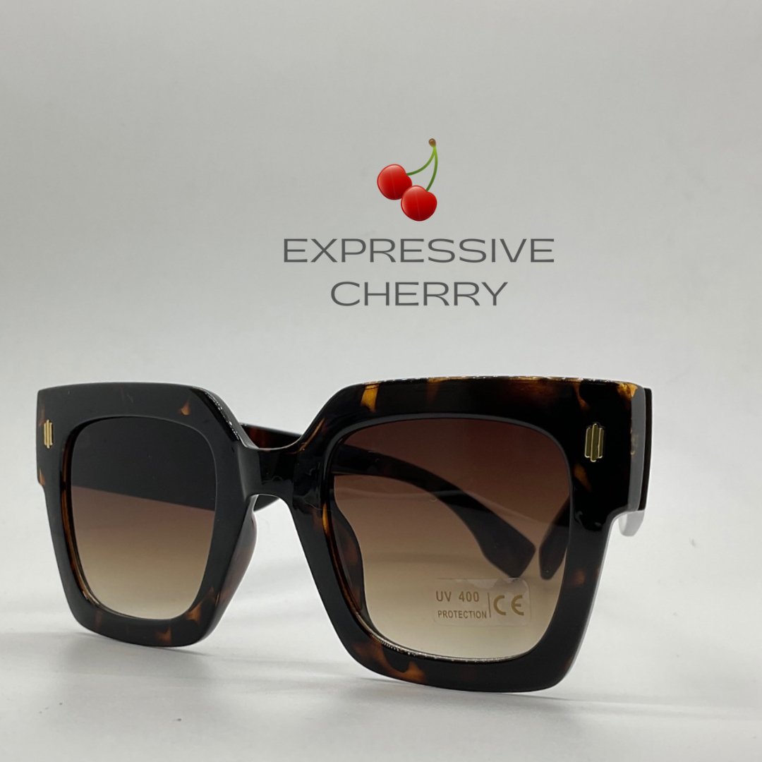 Pamela (Torte) - Oversized Sunglasses - Expressive Cherry