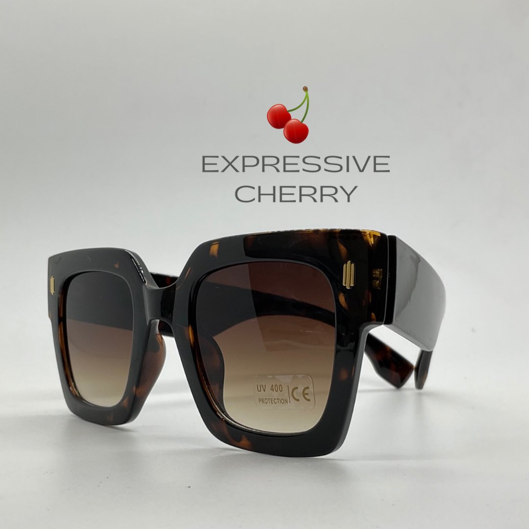 Pamela (Torte) - Oversized Sunglasses - Expressive Cherry