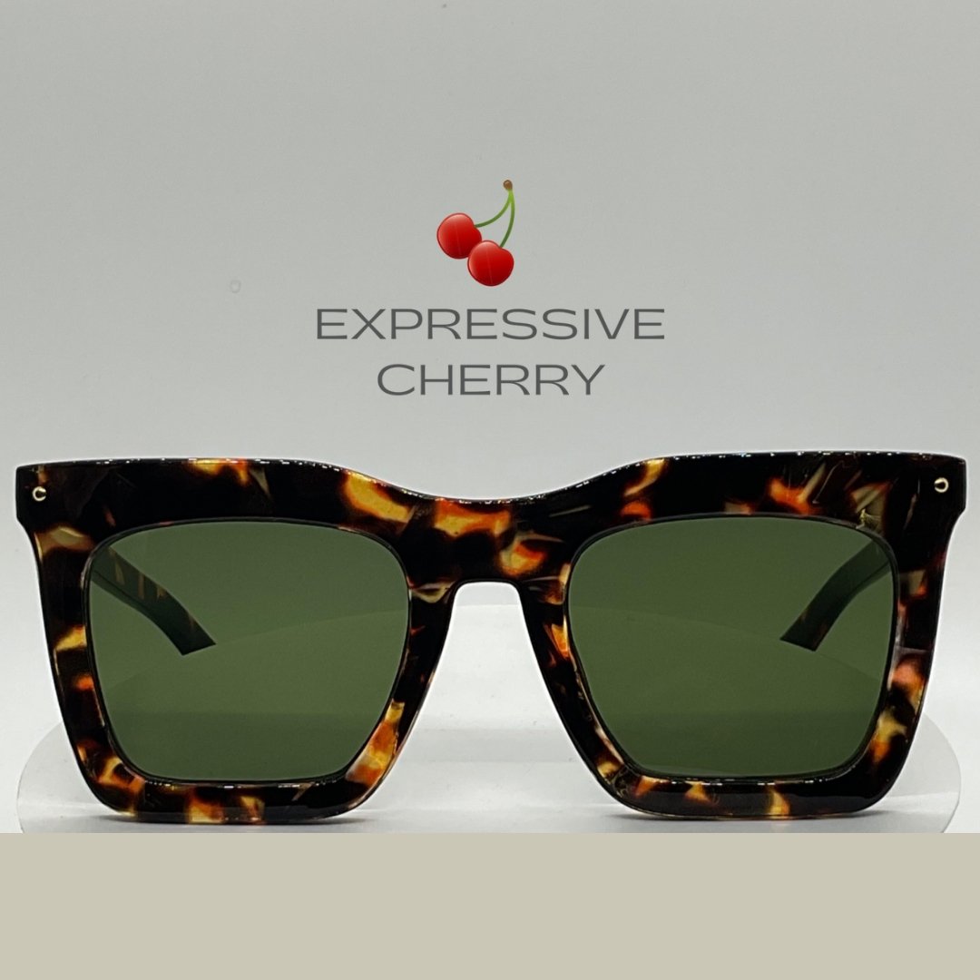 Lilly (Tort) - Expressive Cherry